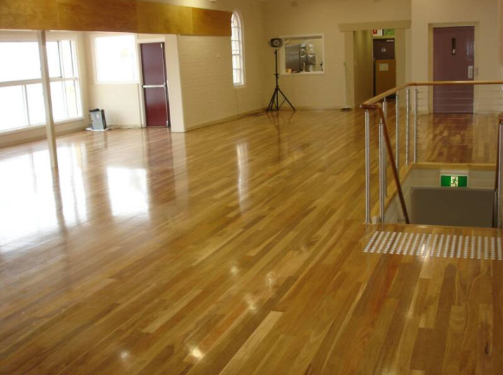 Austimber - timber floor sanding and polishing Northern Beaches, floor coatings and staining, wooden floorboards installation. We GUARANTEE and WARRANTY our work, 20 years experience in the industry and great customer service