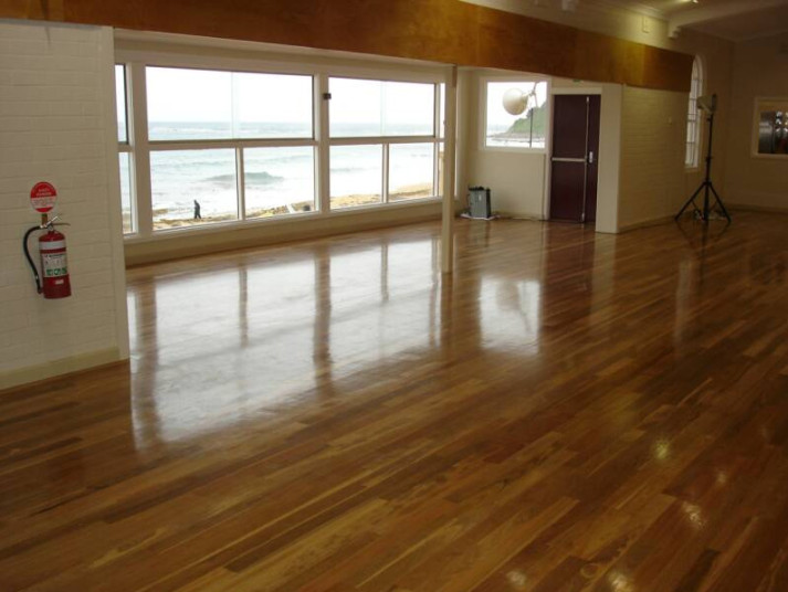 Austimber - timber floor sanding and polishing Newport Northern Beaches, floor coatings and staining, wooden floorboards installation. We GUARANTEE and WARRANTY our work, 20 years experience in the industry and great customer service