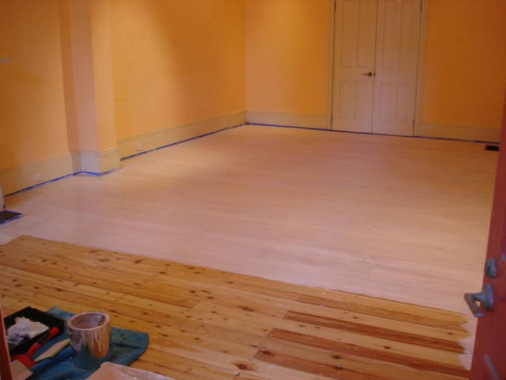 Austimber Floors - quality floor sanding and polishing Northern Beaches, floor coatings and staining, wooden floorboards installation. We GUARANTEE and WARRANTY our work, 20 years experience in the industry and great customer service