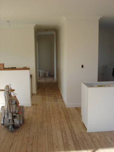 Austimber - timber floor sanding and polishing Northern Beaches, floor coatings and staining, wooden floorboards installation. We GUARANTEE and WARRANTY our work, 20 years experience in the industry and great customer service